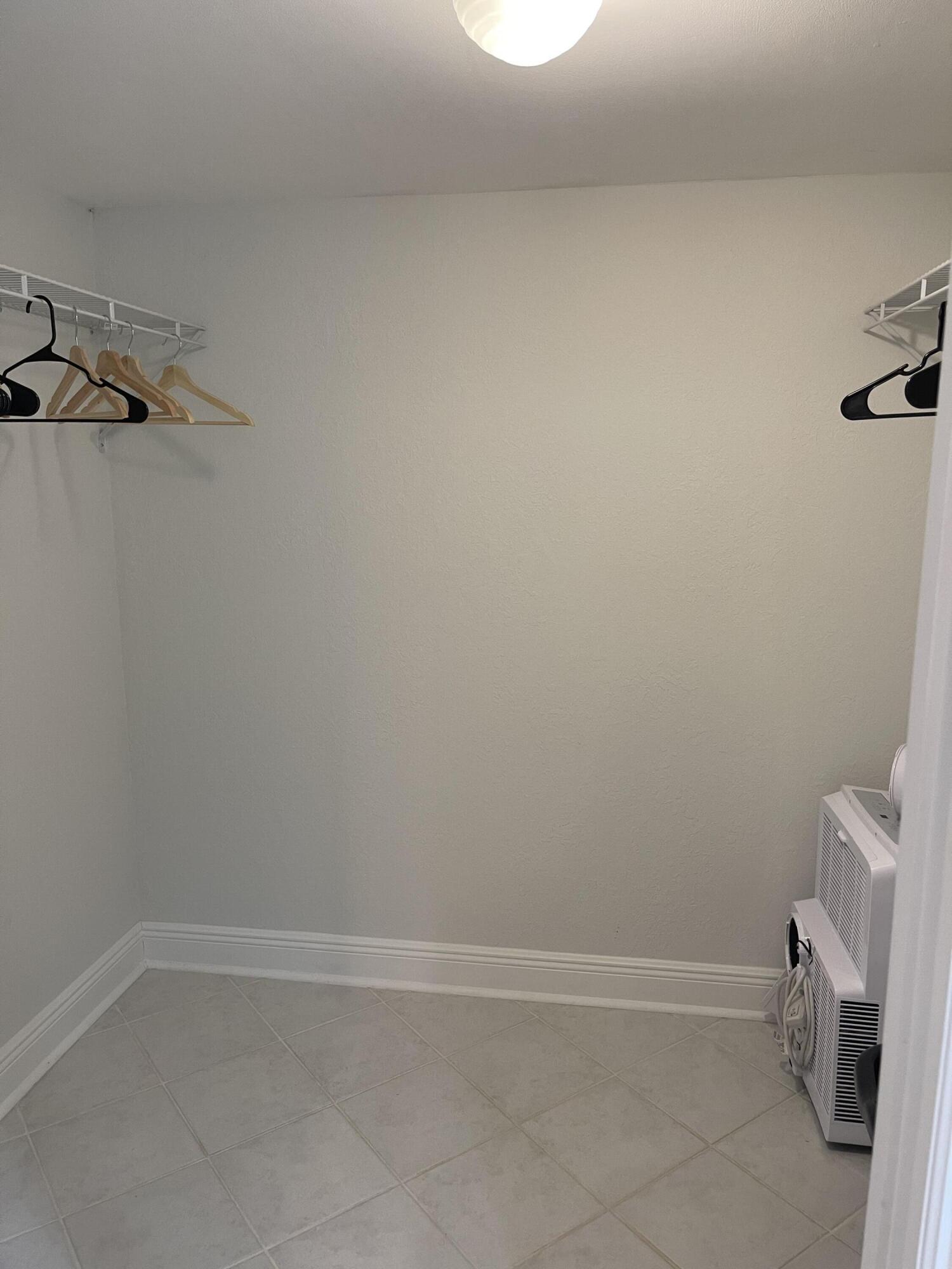 Twelve Oaks - Residential Lease