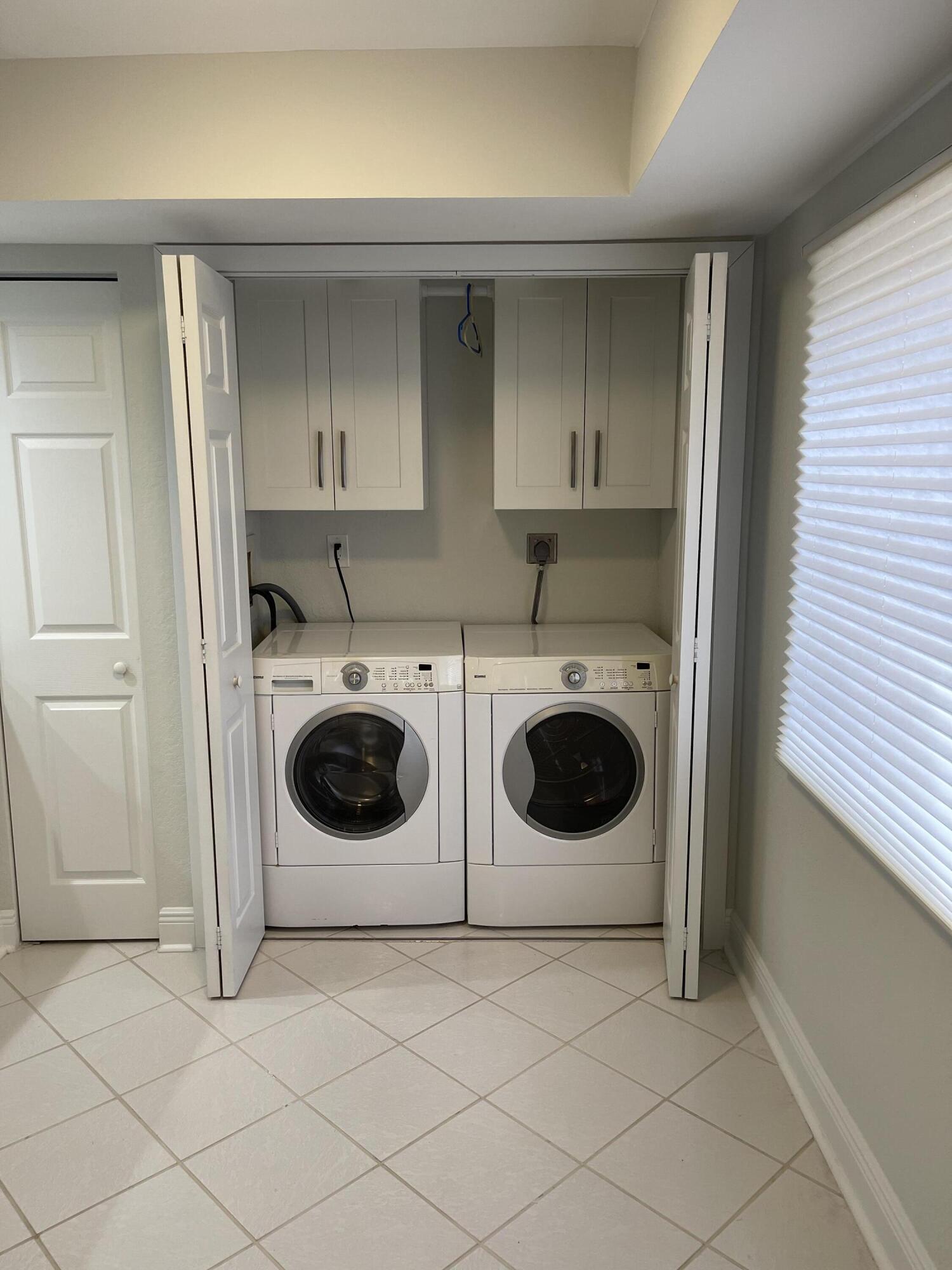 Twelve Oaks - Residential Lease