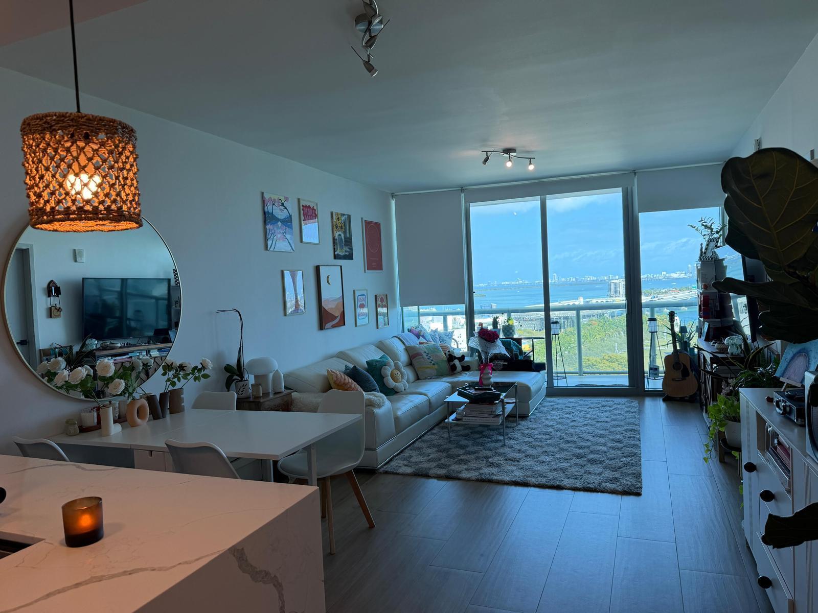 888 Biscayne Boulevard 1611