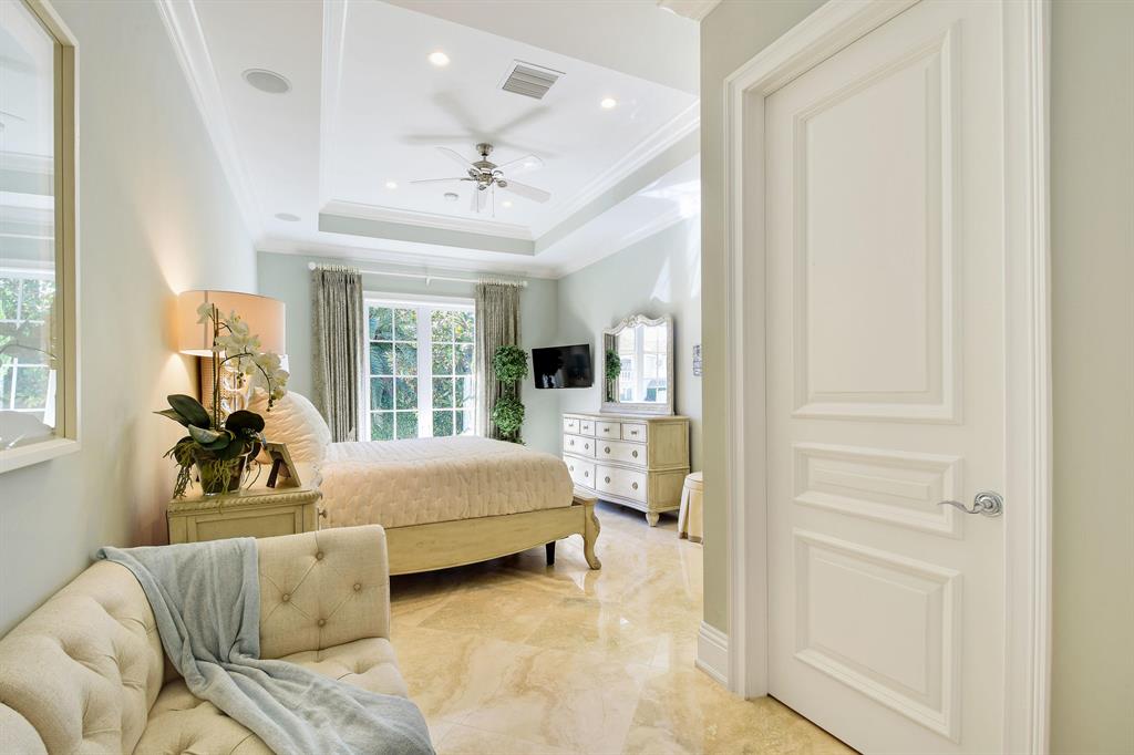 TROPIC ISLE 2ND SEC - Residential