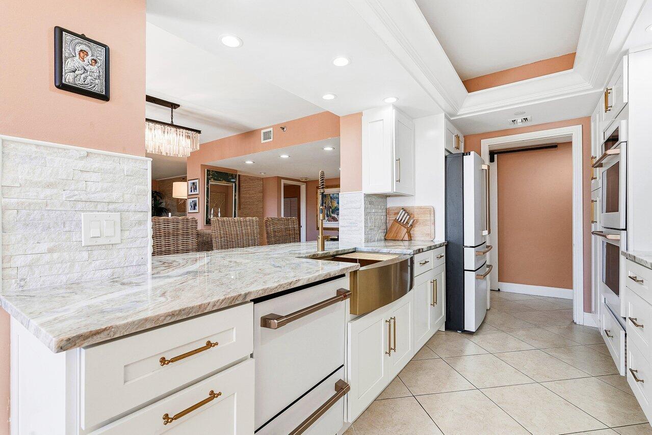 MARTINIQUE 2 CONDO - Residential