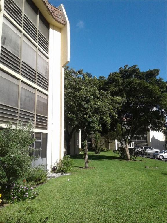 Plantation Club Condomini - Residential