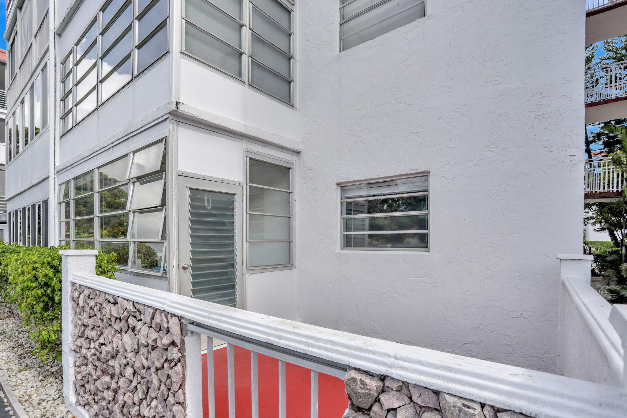 SAPPHIRE CONDO - Residential