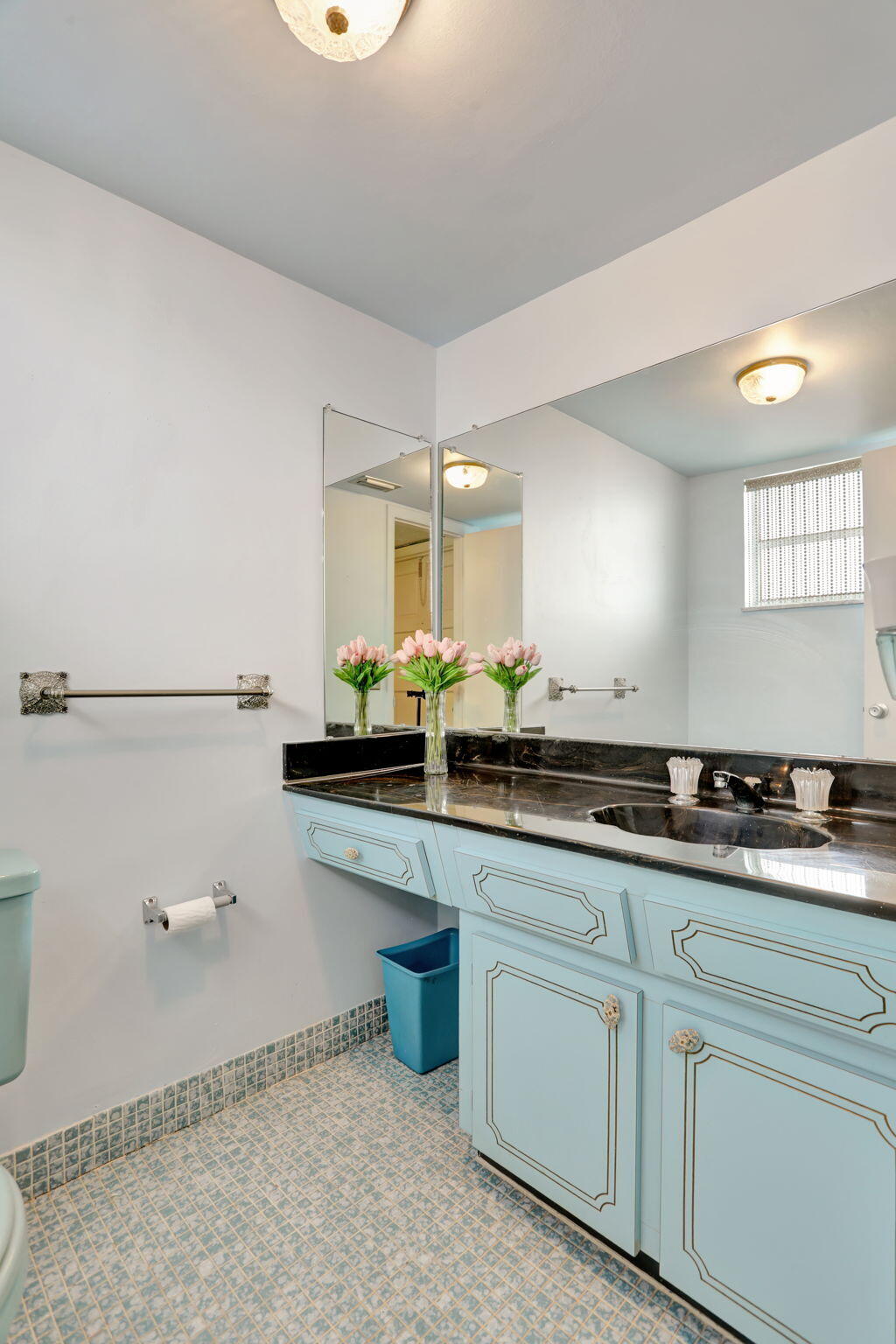 SAPPHIRE CONDO - Residential