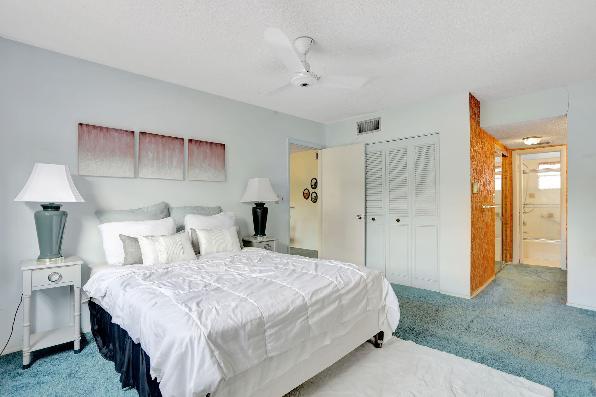 SAPPHIRE CONDO - Residential