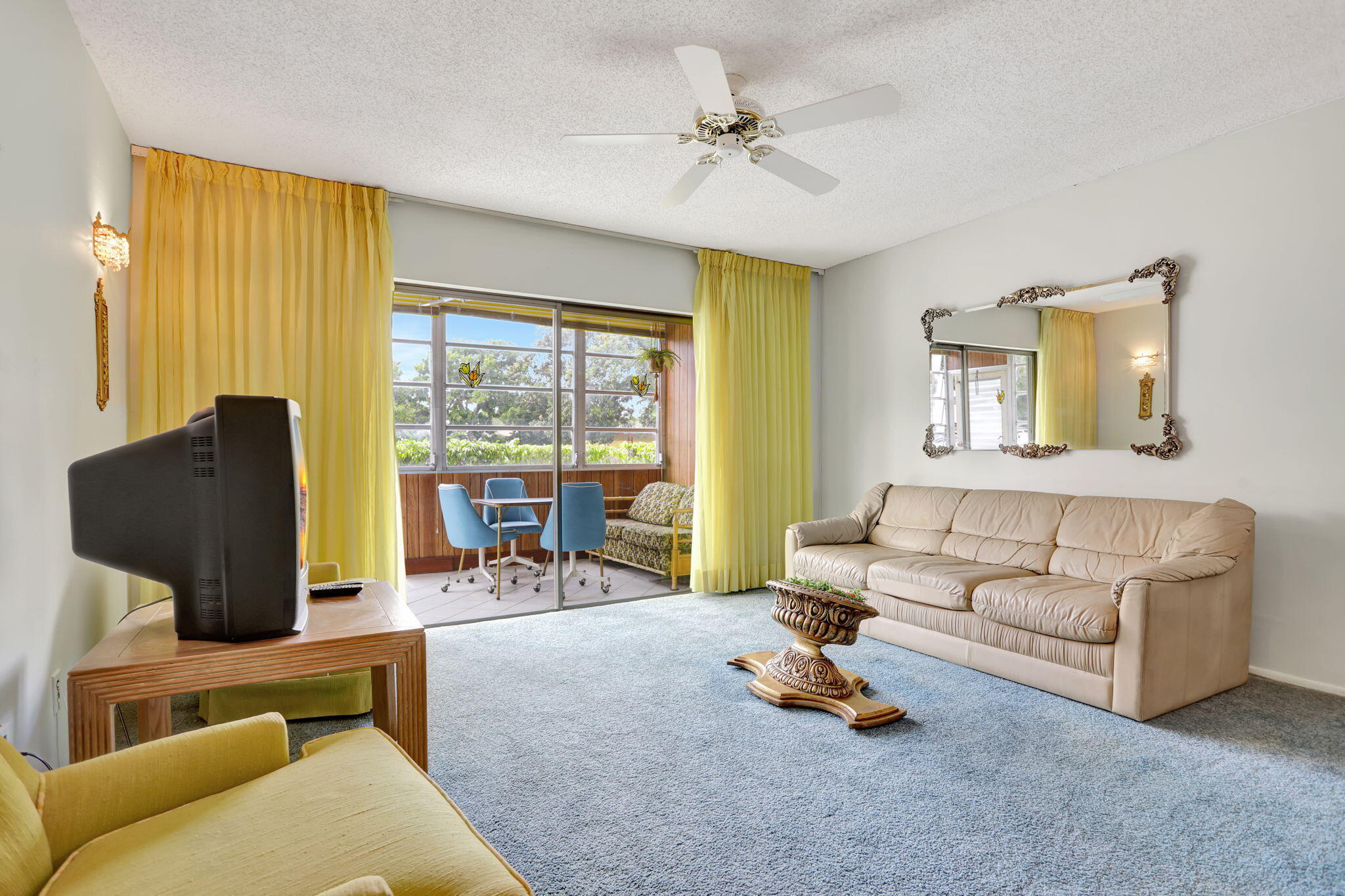 SAPPHIRE CONDO - Residential