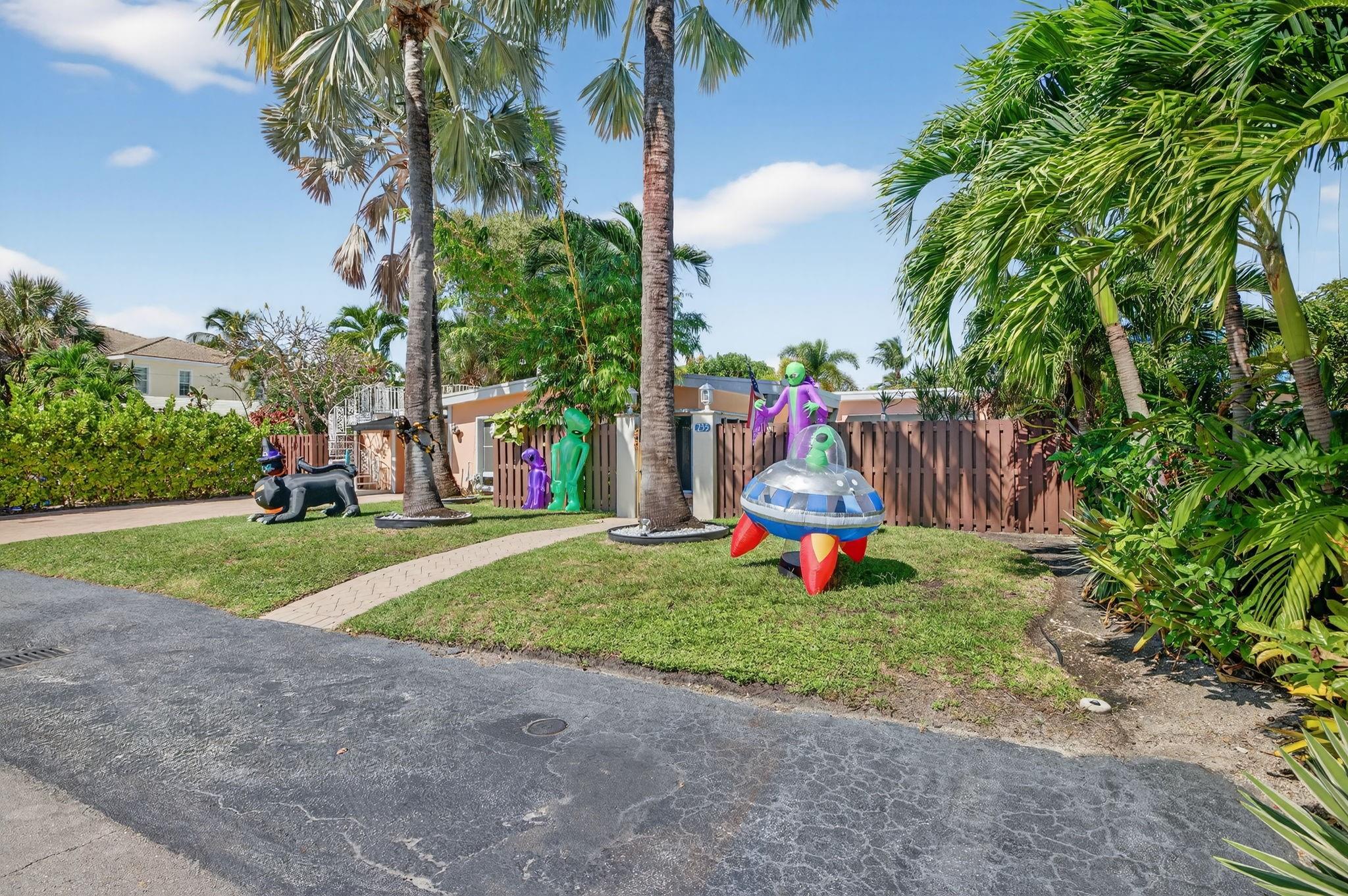 View photos, virtual tours, details... 255 Neptune Ave