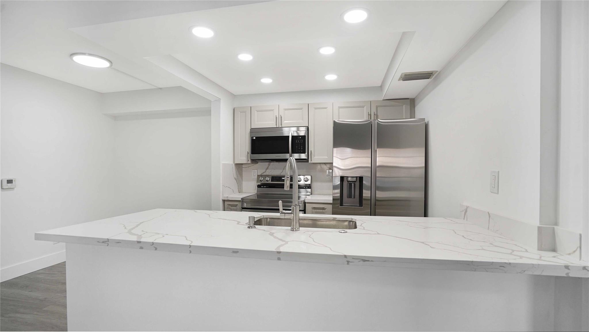 BOCA COVE - Residential Lease