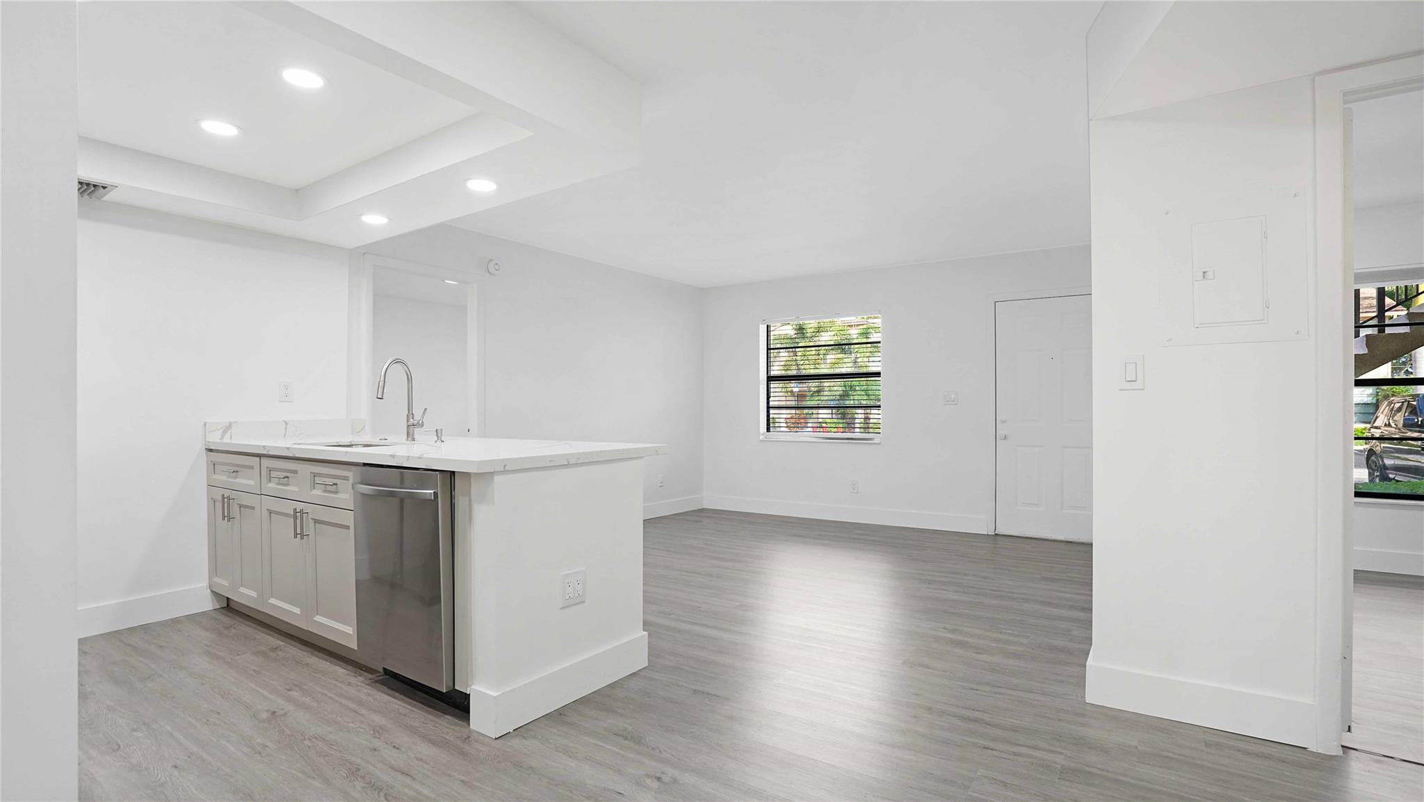 BOCA COVE - Residential Lease