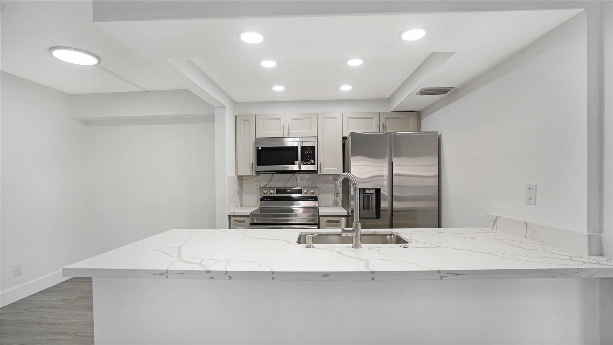 BOCA COVE - Residential Lease