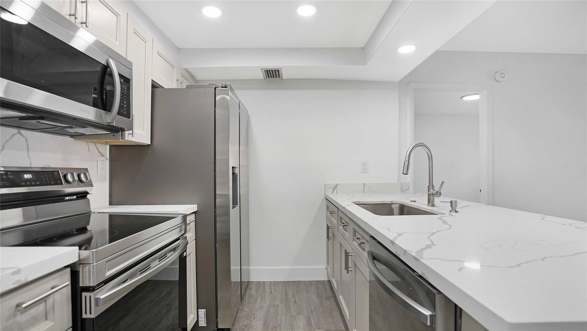 BOCA COVE - Residential Lease