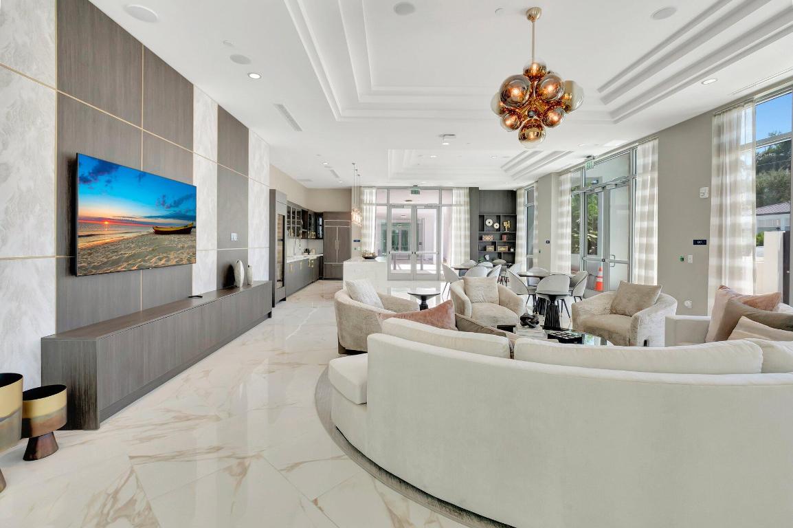 Royal Palm Residences - Residential