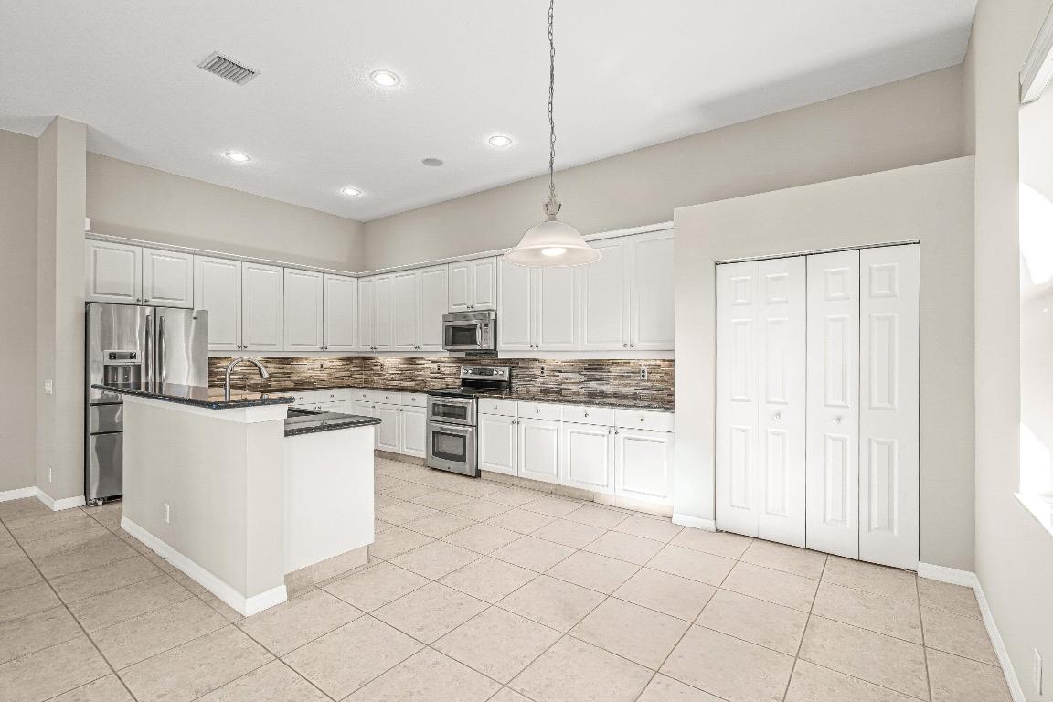 SECTOR 2-PARCELS 17 18 19 & 20 - Residential Lease