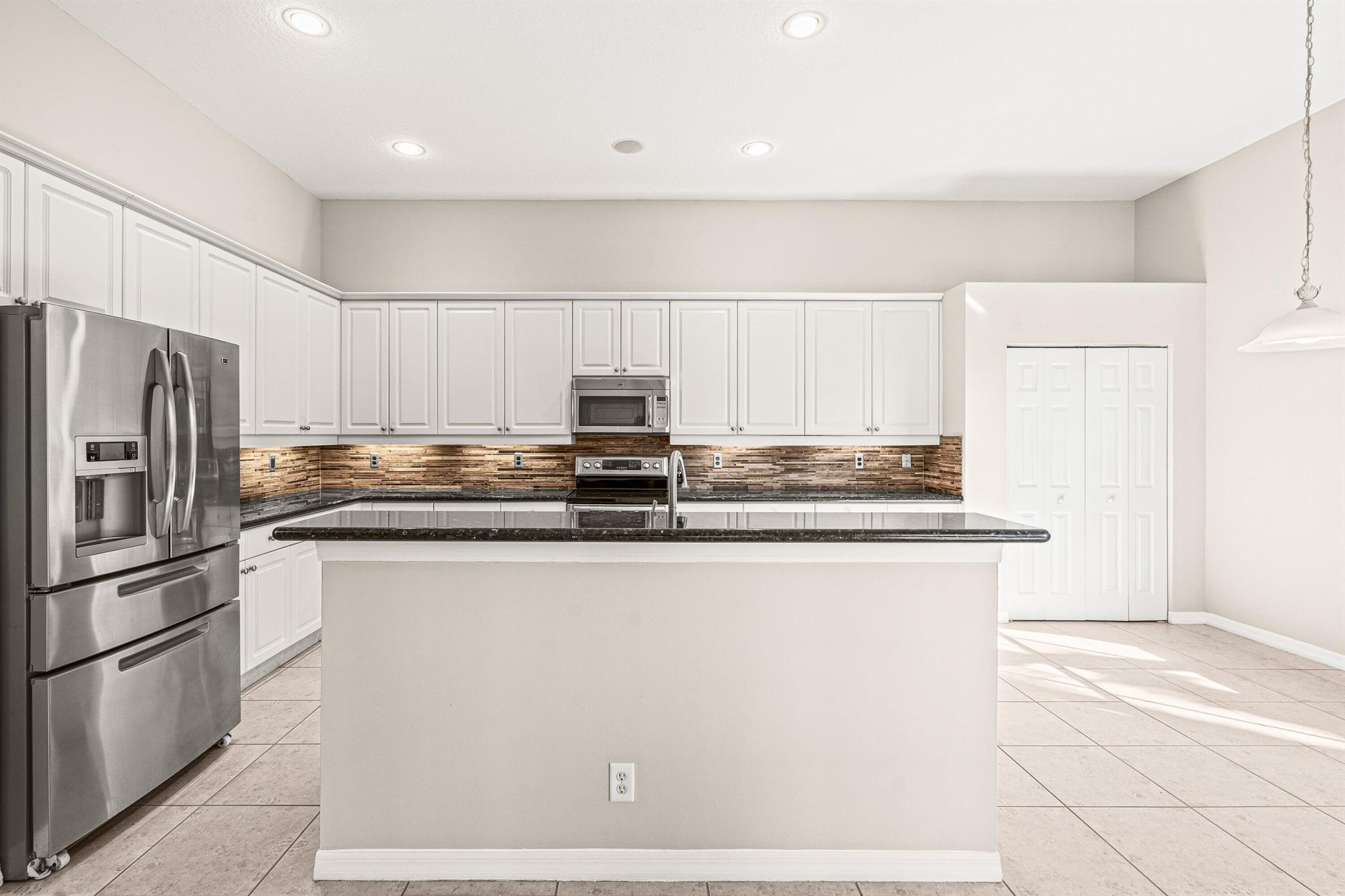 SECTOR 2-PARCELS 17 18 19 - Residential Lease