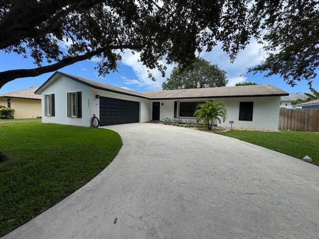 Photo of 4392 Colette Drive, Tequesta, FL 33469 (MLS # R11107497)