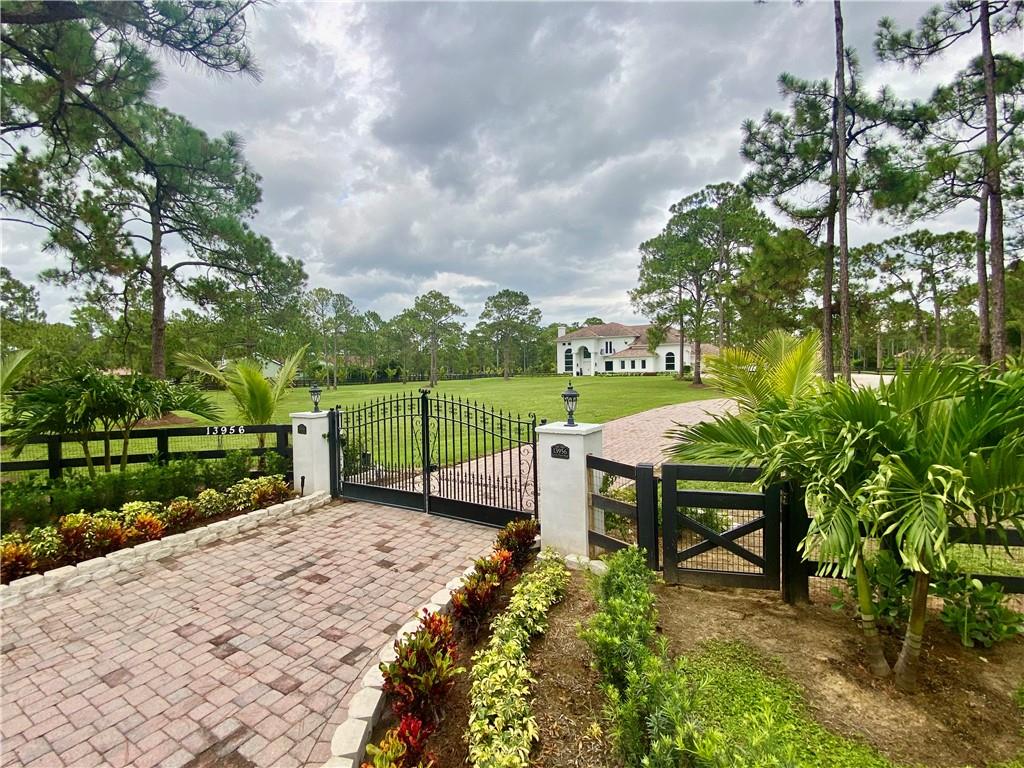 Caloosa 1st Add - Residential