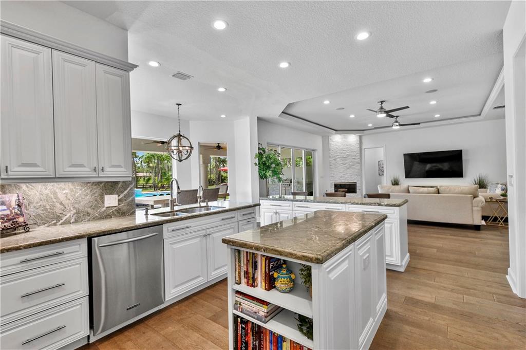 Caloosa 1st Add - Residential