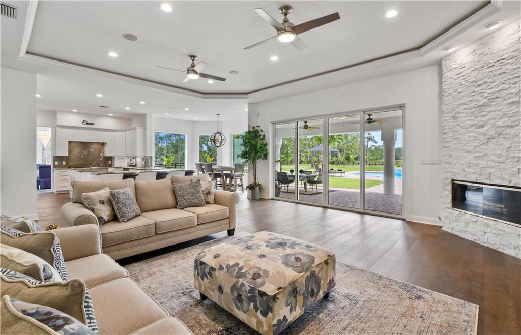 Caloosa 1st Add - Residential