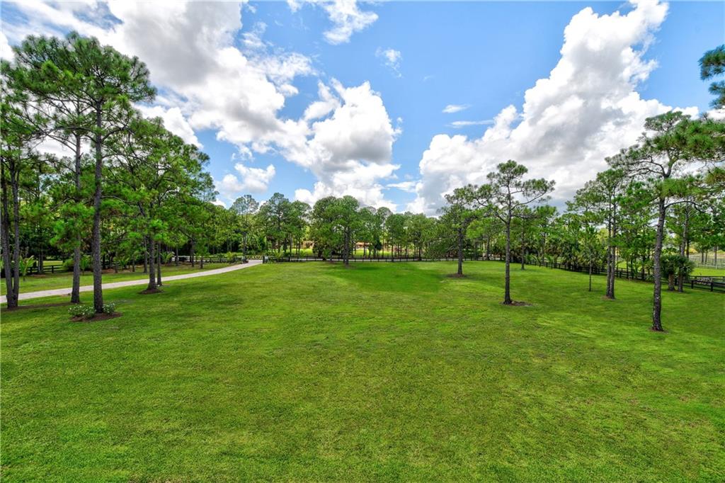 Caloosa 1st Add - Residential