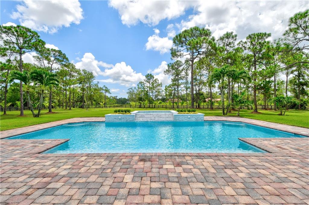 Caloosa 1st Add - Residential