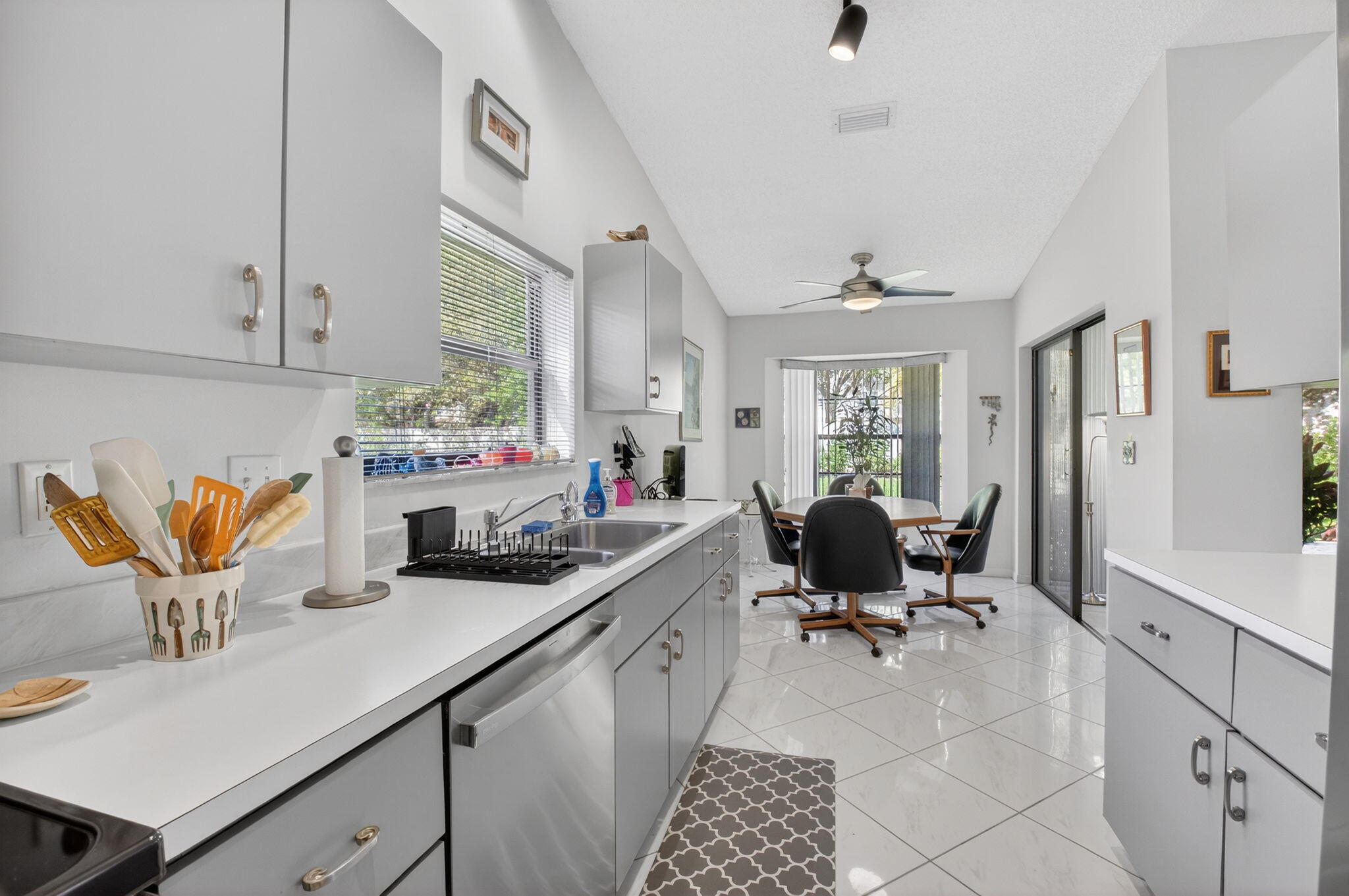 WINDWARD PALM BEACH - Residential