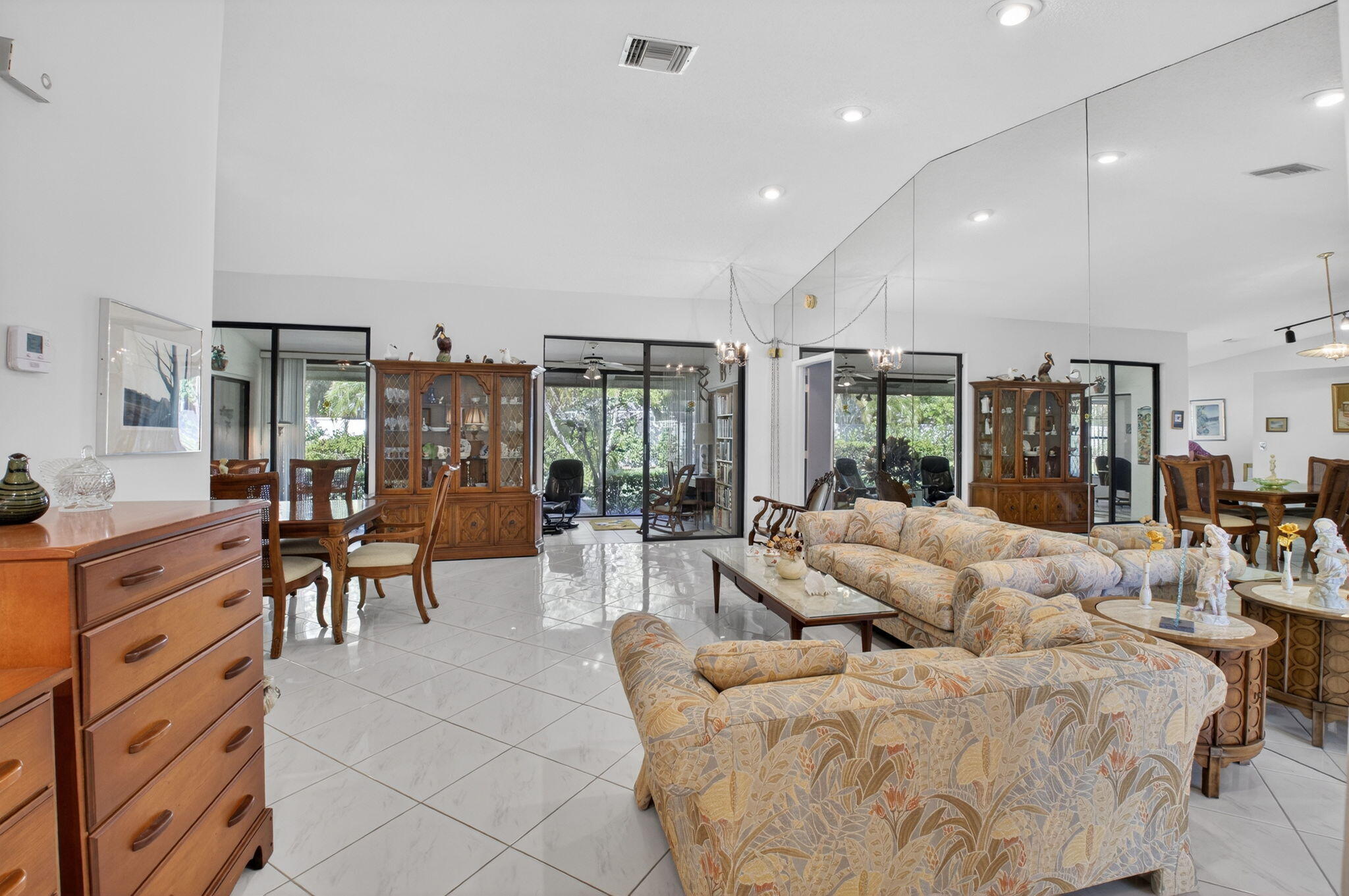 WINDWARD PALM BEACH - Residential