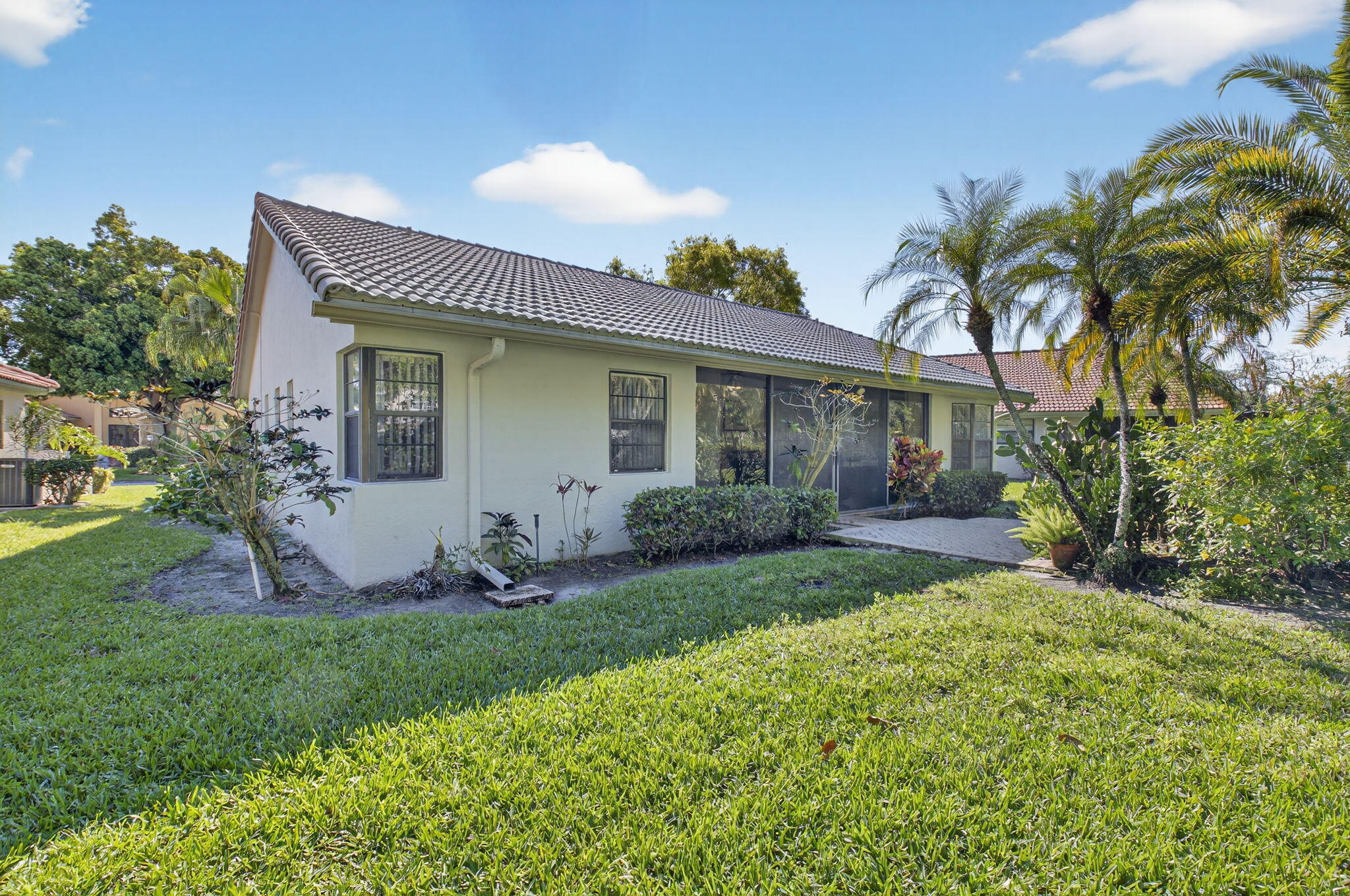 WINDWARD PALM BEACH - Residential