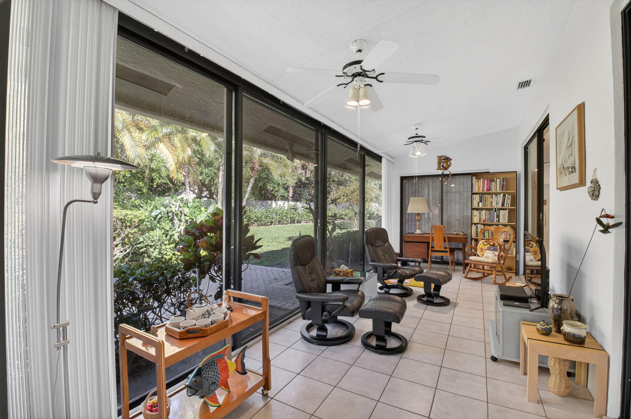 WINDWARD PALM BEACH - Residential