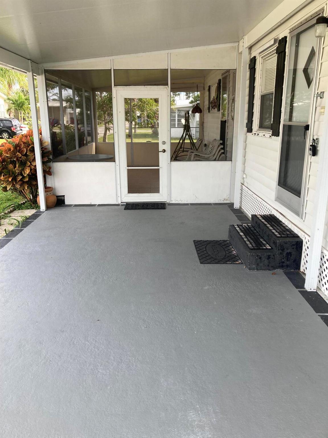 WELL APPOINTED HOME WITH FURNITURE. EXCELLENT CONDITION. BROKER FOR MOBILE HOMES LICENSE # BH/11480491