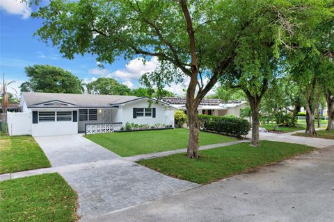 5311 Pierce St Hollywood FL 33021