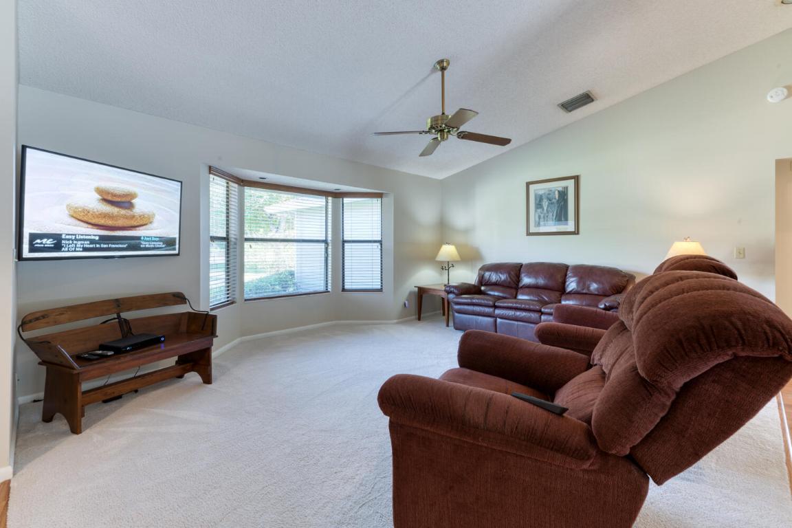 LOXAHATCHEE GROVES - Residential