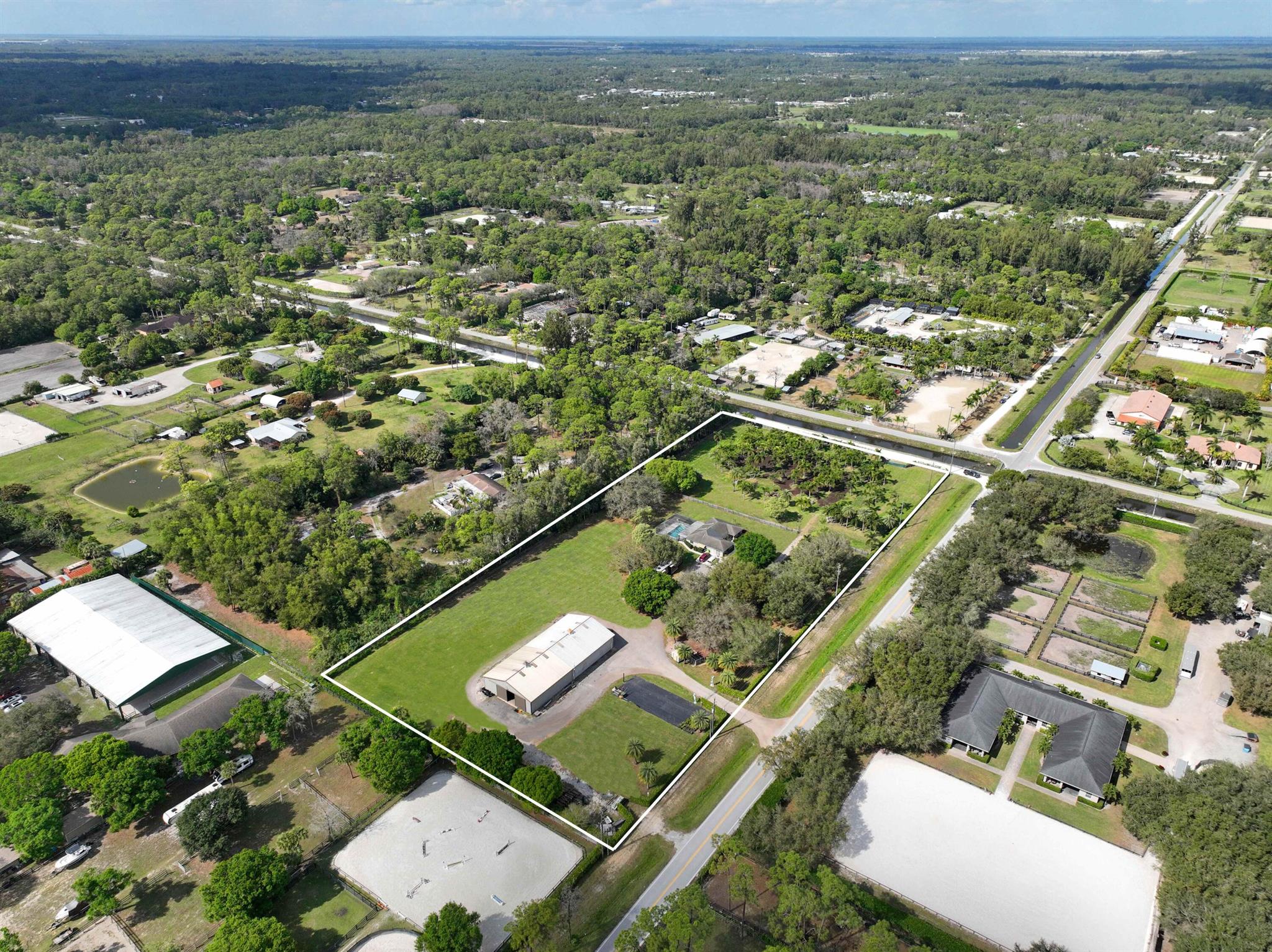 LOXAHATCHEE GROVES - Residential