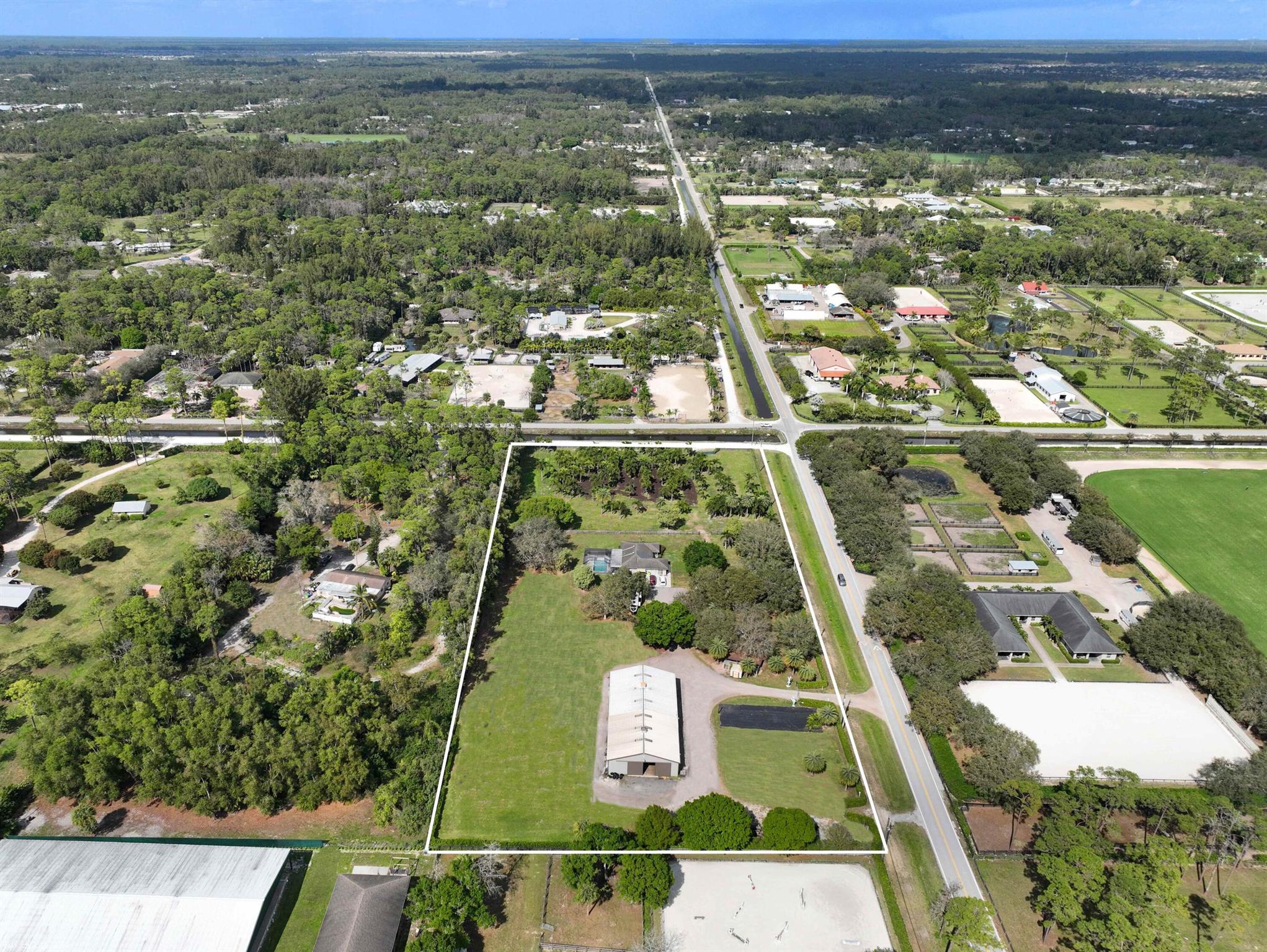 LOXAHATCHEE GROVES - Residential