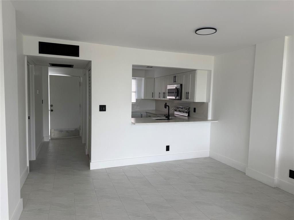 ROYAL PARK CONDO - Residential