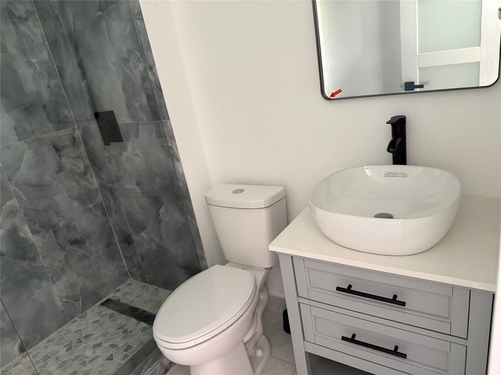 ROYAL PARK CONDO - Residential
