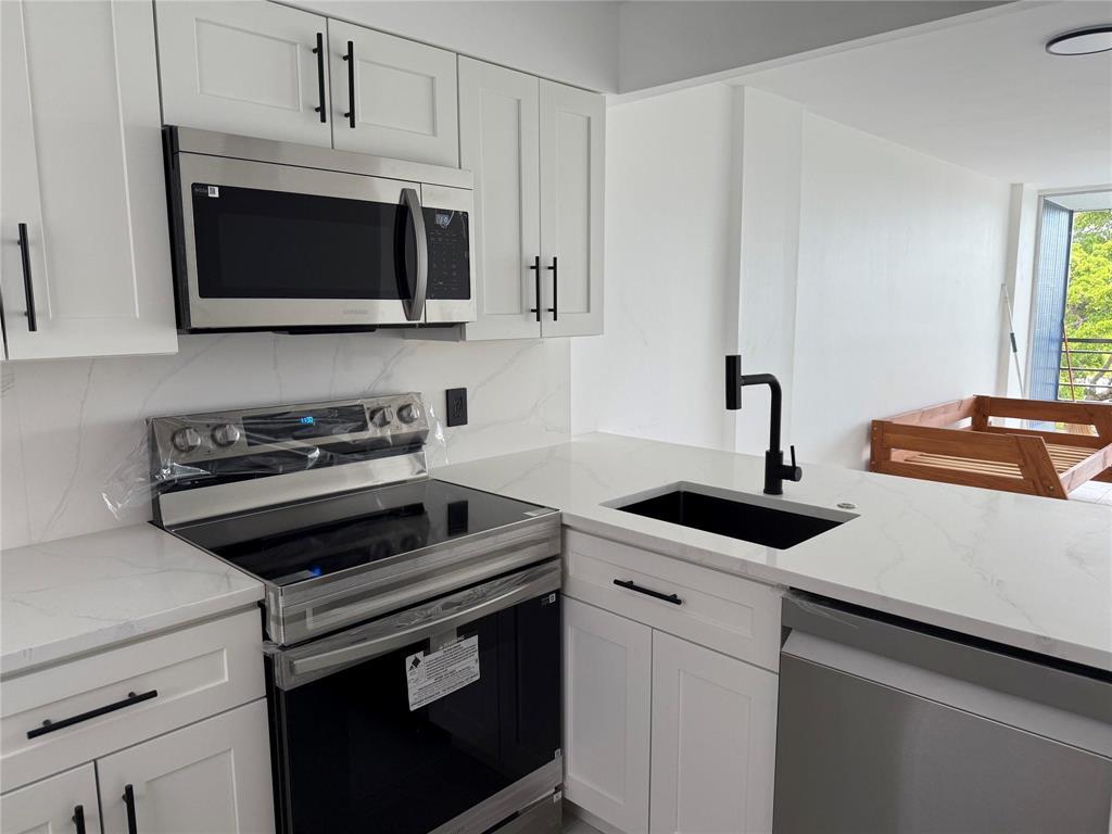 ROYAL PARK CONDO - Residential