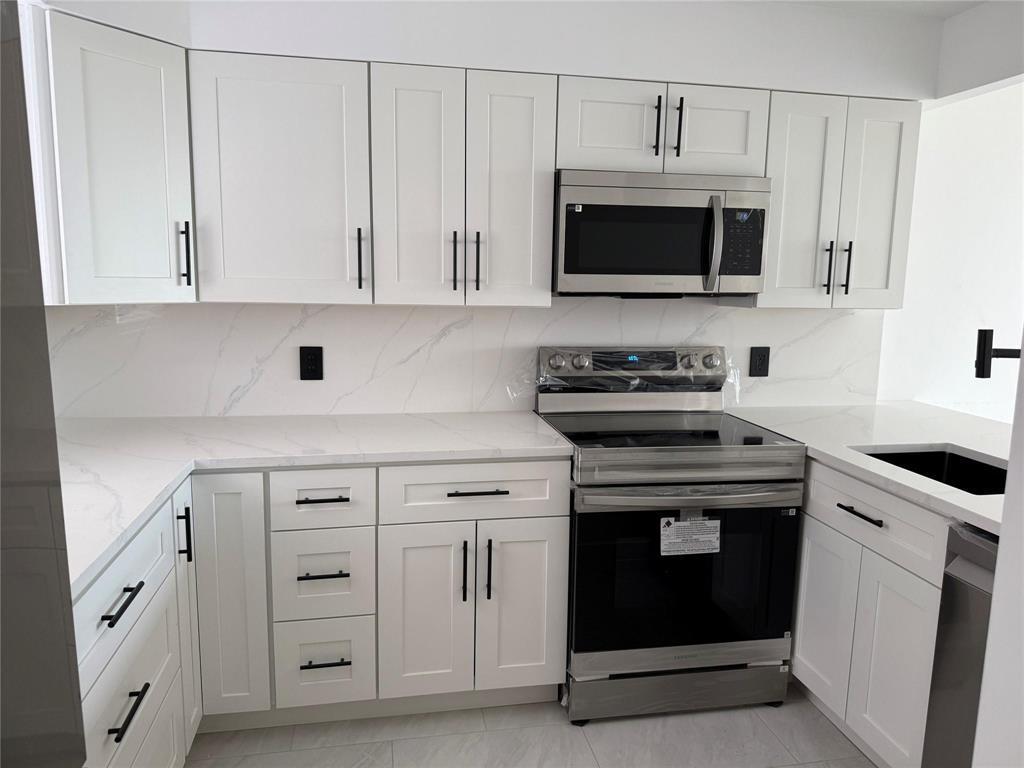 ROYAL PARK CONDO - Residential
