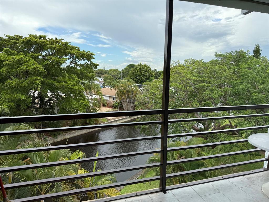 ROYAL PARK CONDO - Residential