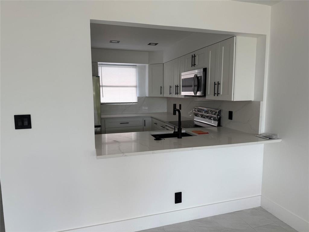ROYAL PARK CONDO - Residential
