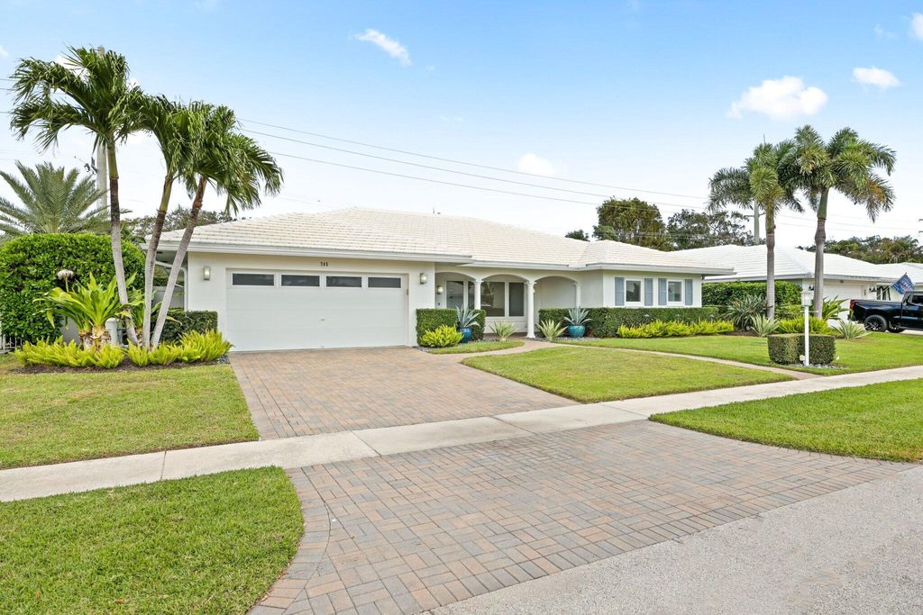 Photo of 745 Apple Tree Lane, Boca Raton, FL 33486 (MLS # R11049357)