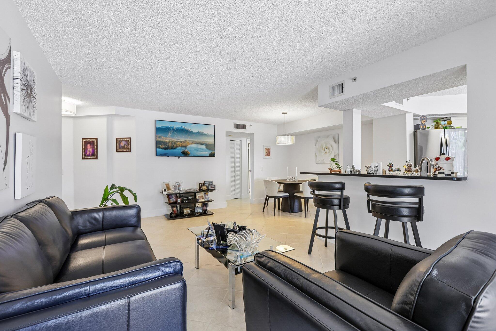 LA VIA CONDO - Residential
