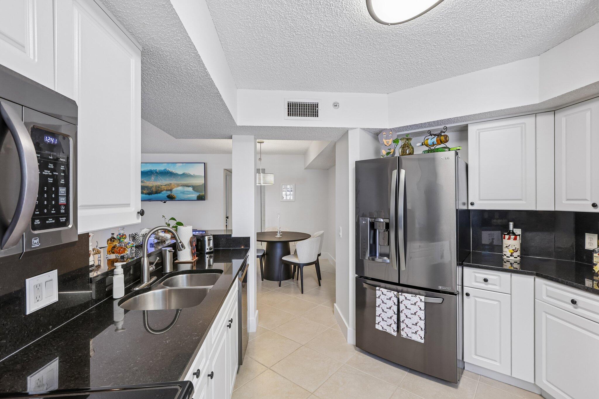 LA VIA CONDO - Residential