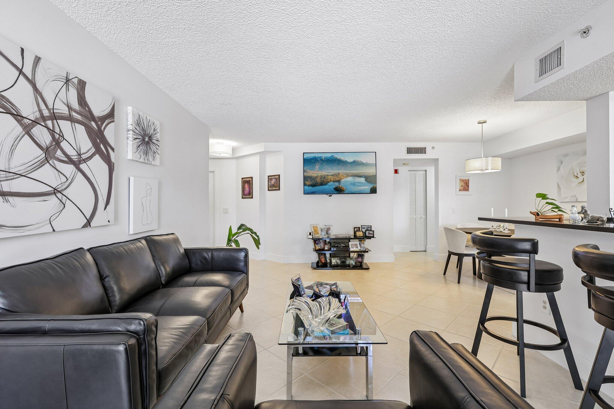 LA VIA CONDO - Residential