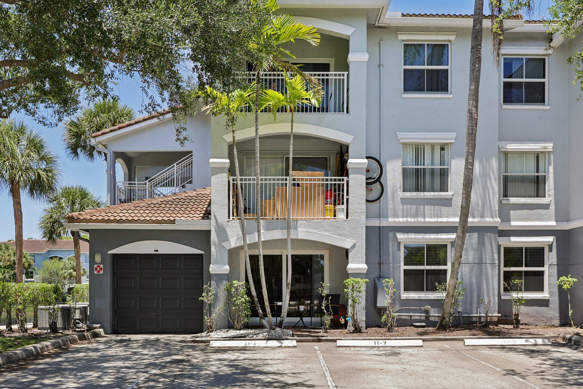LA VIA CONDO - Residential