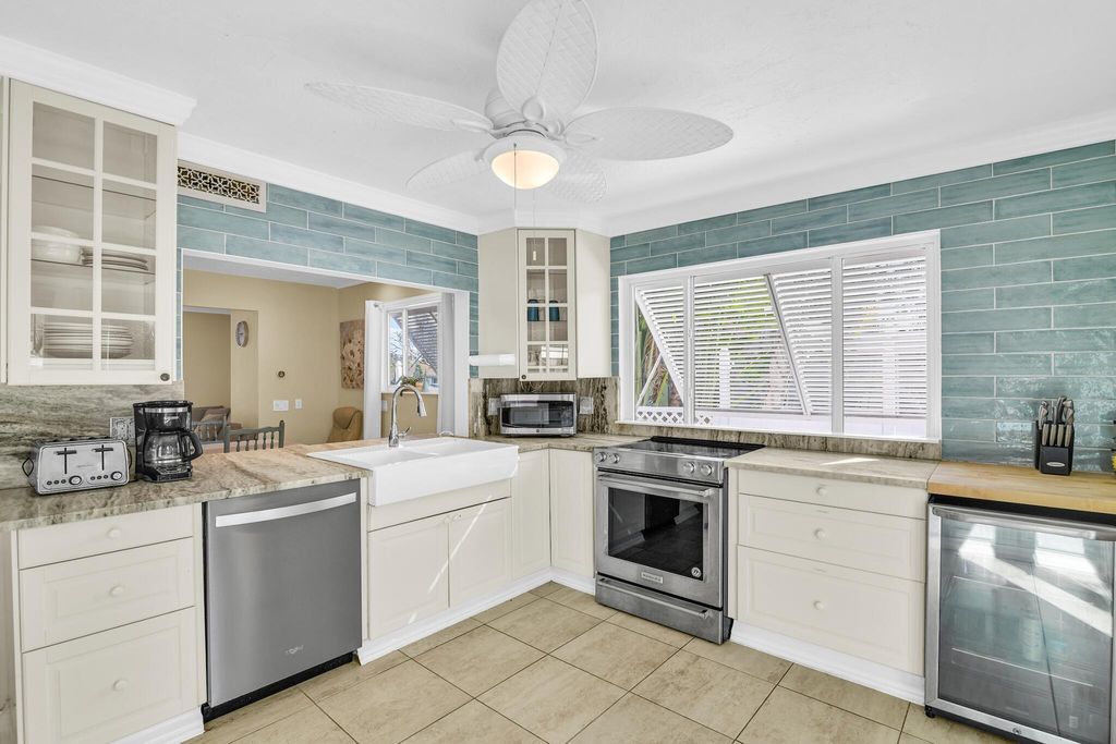 Photo of 3218 Palm Drive, Delray Beach, FL 33483 (MLS # R11165444)