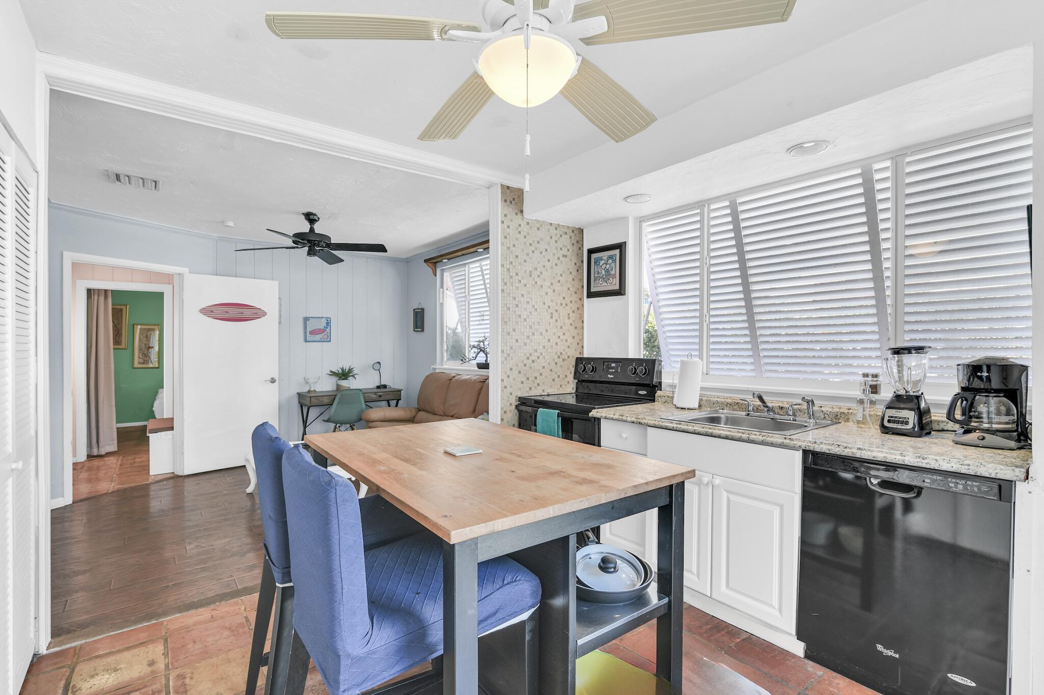 TRADE WINDS ESTATES FIRST ADD - Residential