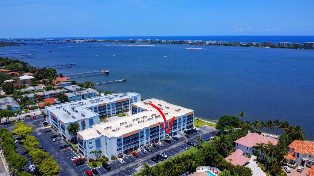 Photo of 1516 S Lakeside Drive #118, Lake Worth Beach, FL 33460 (MLS # R11092283)