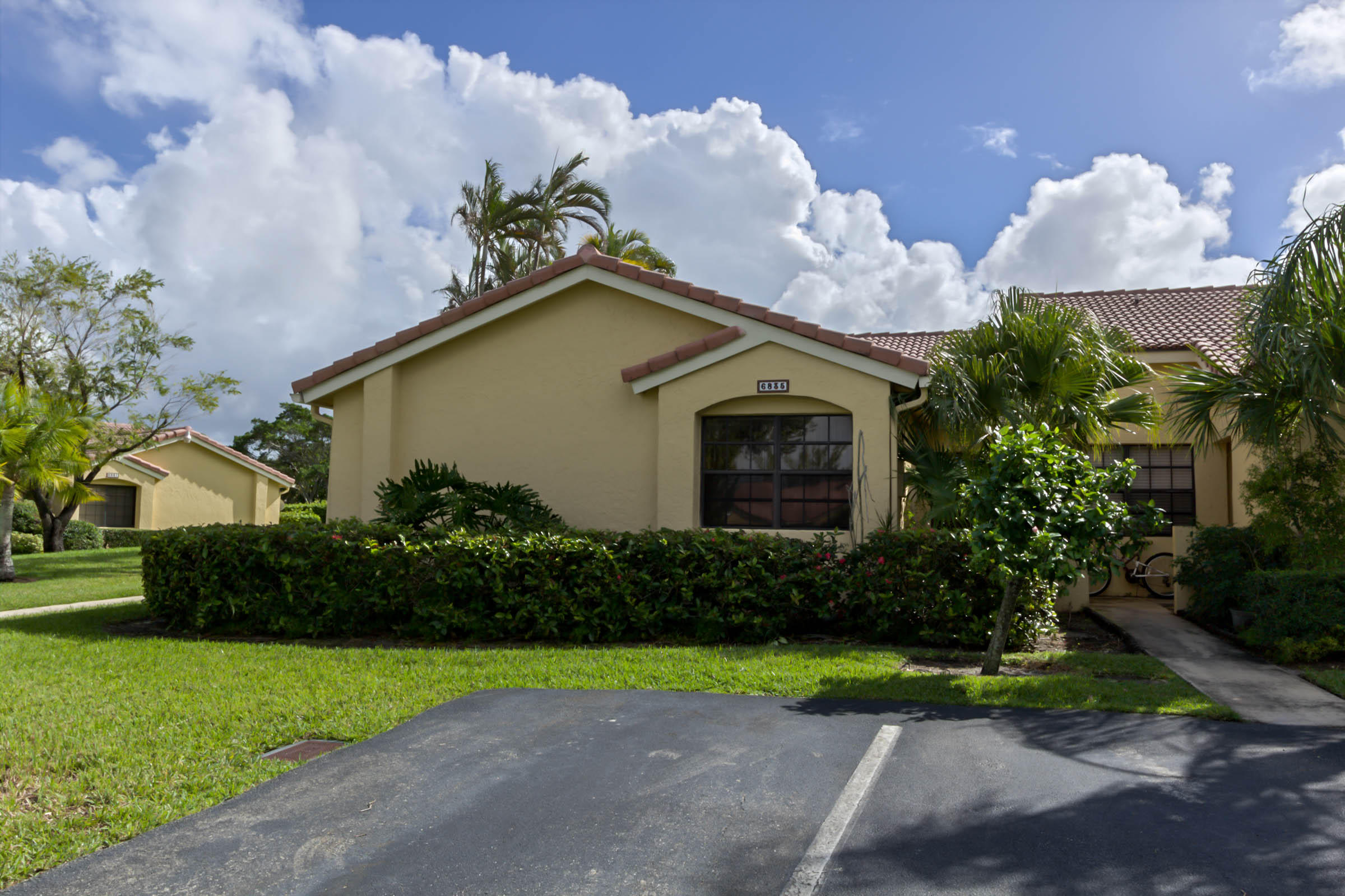 THORNHILL LAKE/ GLEN - Residential