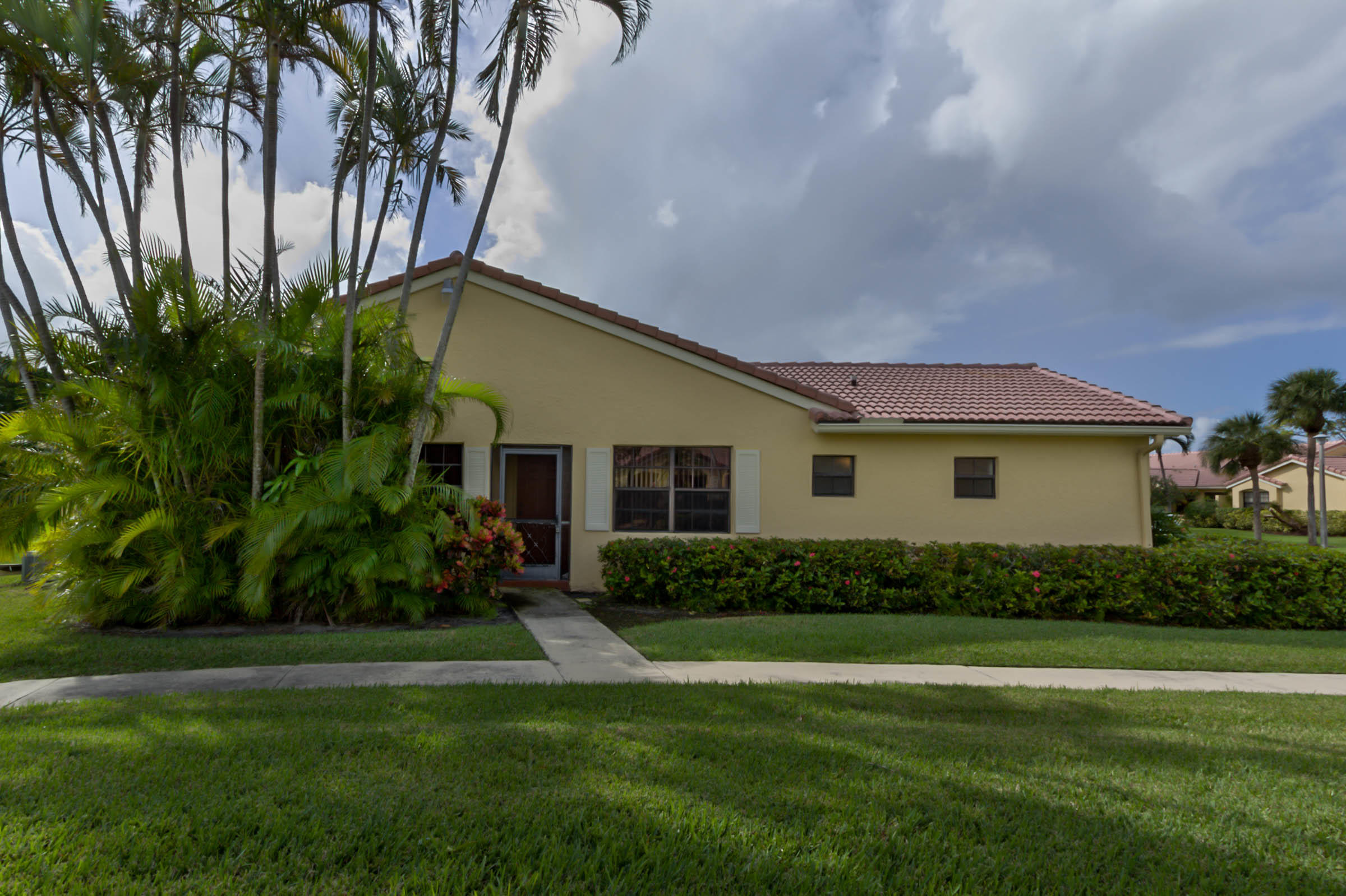 THORNHILL LAKE/ GLEN - Residential