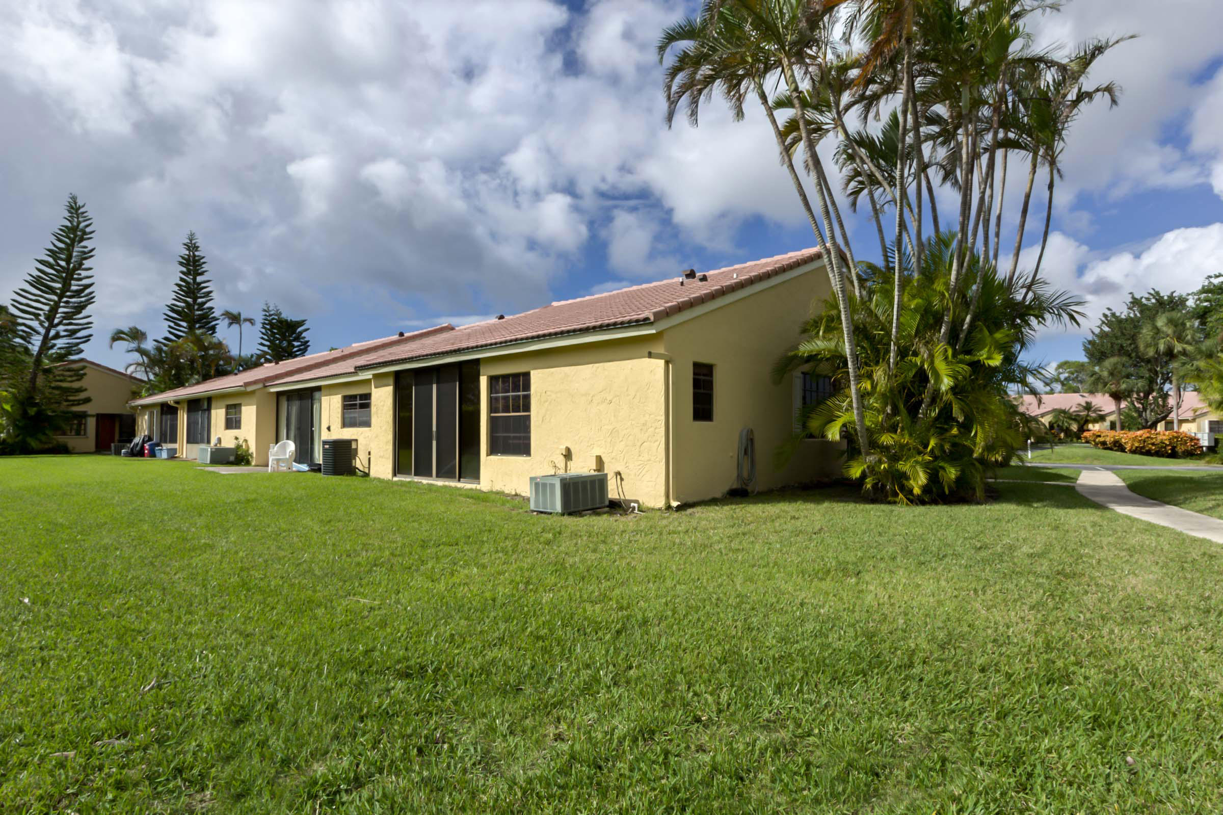 THORNHILL LAKE/ GLEN - Residential